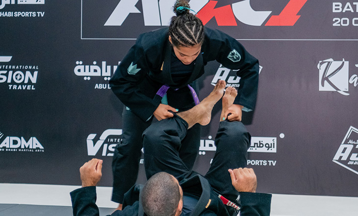 مشاركة تاريخية لسارة جالفاو ابنة الأسطورة البرازيلية أندريه جالفاو في بطولة أبوظبي إكستريم